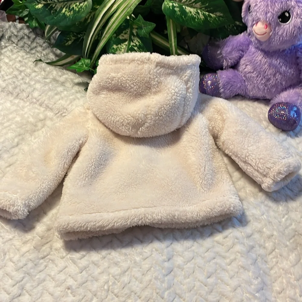 My 1st Fur~Baby Faux Fur white hooded jacket zip front size 6-9M CARTERS 💗EUC